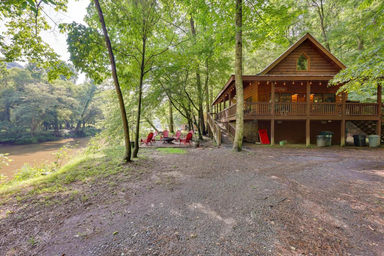 Riverfront Ellijay Cabin With Deck And Pool Access! Екстериор снимка