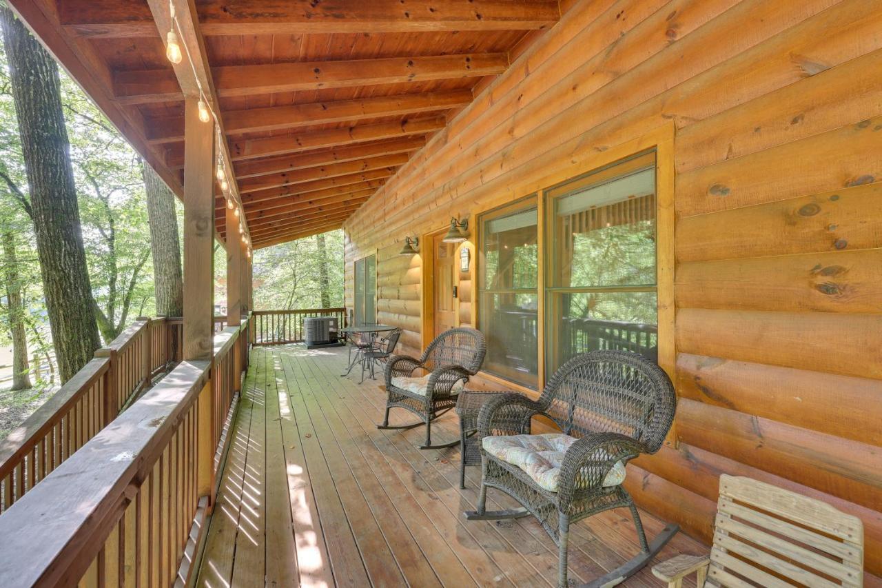 Riverfront Ellijay Cabin With Deck And Pool Access! Екстериор снимка