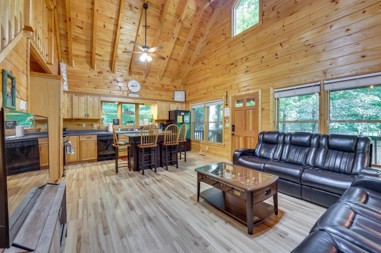 Riverfront Ellijay Cabin With Deck And Pool Access! Екстериор снимка